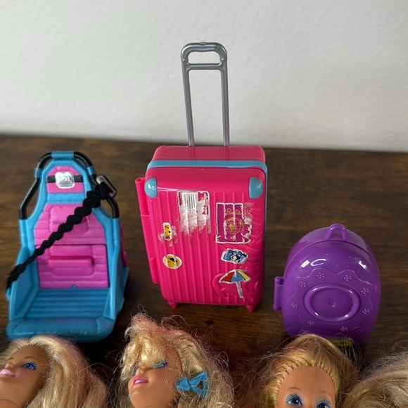 Barbie Doll Collection with Pink and Yellow Outfits set Of 8 Barbies & 4 Toys - Picture 3 of 12